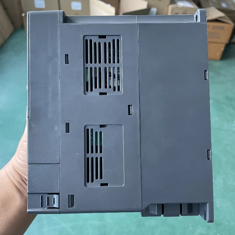 2.2KW 3HP ソーラー水ポンプインバーター、MPPT/ - Solar Pump Inverter 2.2Kw のレビューと価格