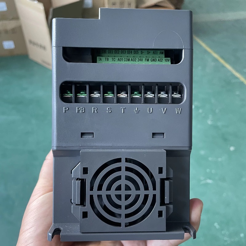 2.2KW 3HP ソーラー水ポンプインバーター、MPPT/ - Solar Pump Inverter 2.2Kw のレビューと価格