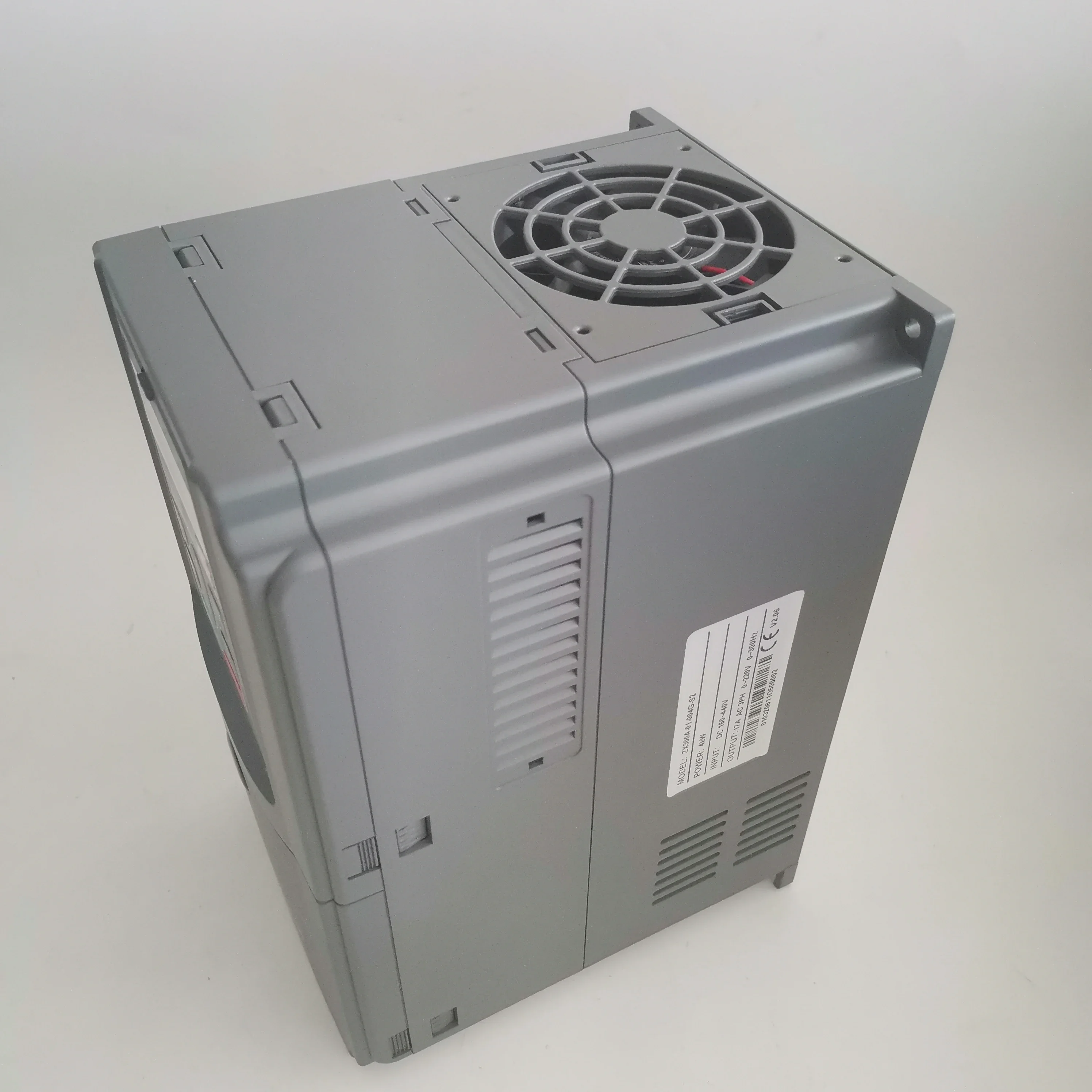 ソーラーウォーターポンプインバーター 3HP 230V 2. - Solar Pump Inverter 2.2Kw のレビューと価格