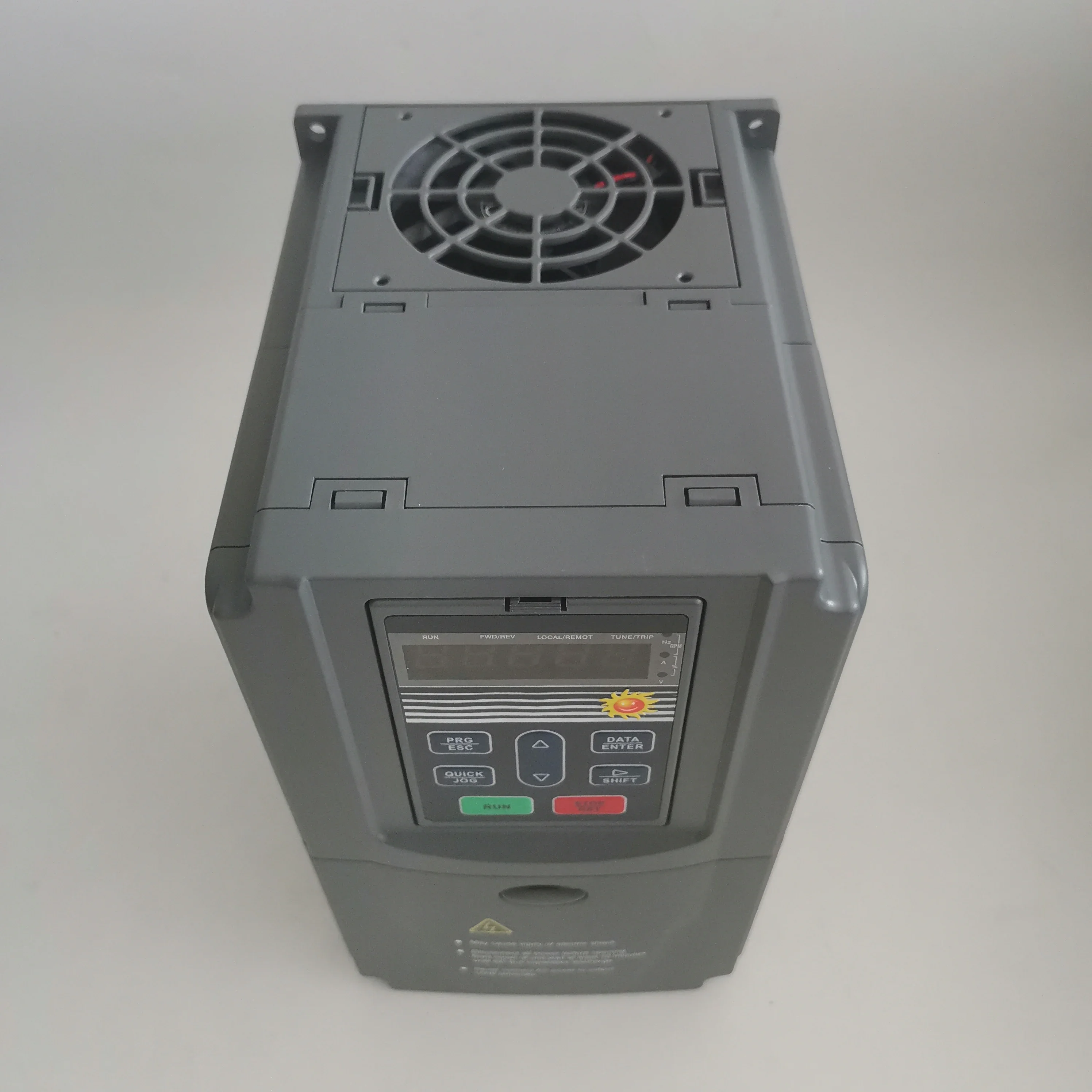 ソーラーウォーターポンプインバーター 3HP 230V 2. - Solar Pump Inverter 2.2Kw のレビューと価格